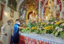 El CD Tenerife realiza la tradicional ofrenda a la Virgen de la Candelaria
