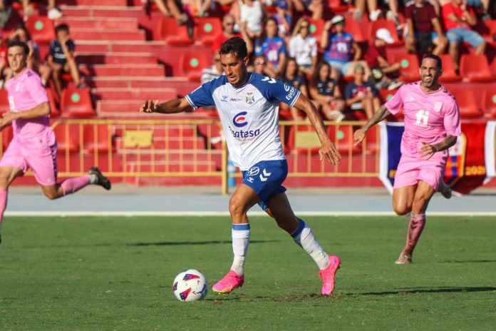 Tenerife Eldense Roberto Lopez