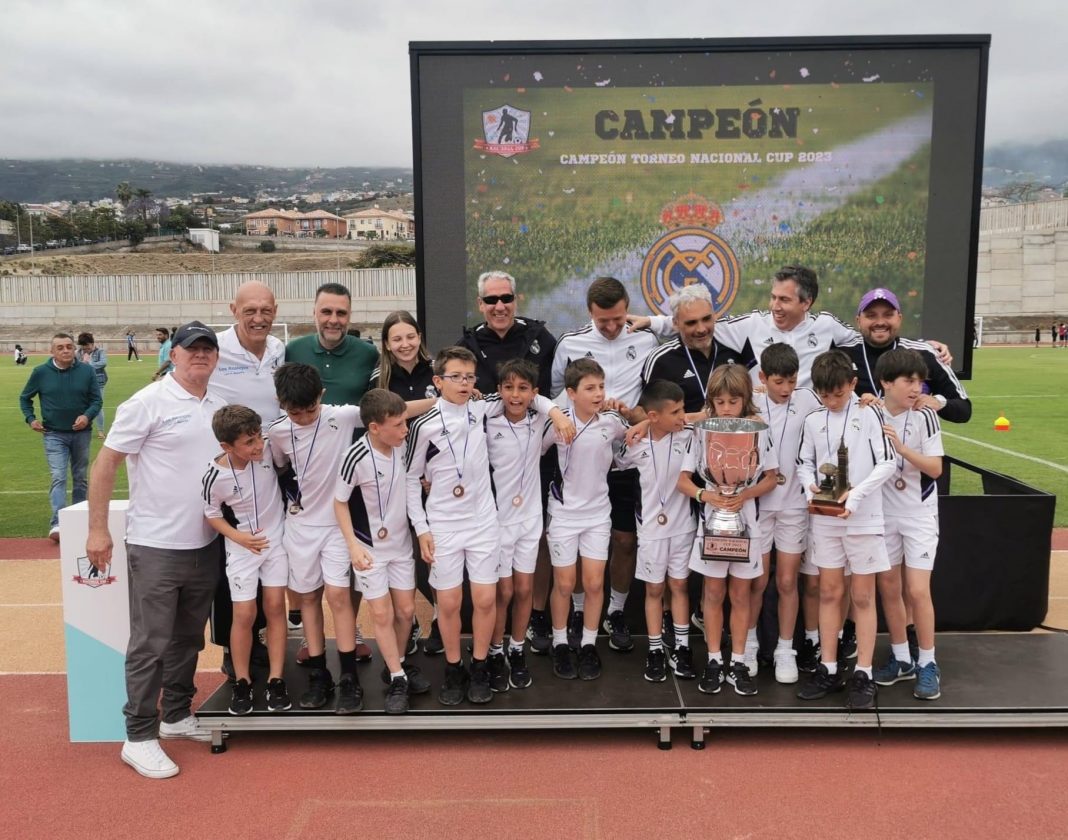 AnyConv.com__real madrid nacional cup