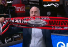 Vídeo | Vidorreta celebra la Copa del Rey del Athletic en el Santiago Martín