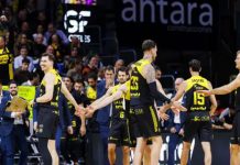 VIDEO | La surrealista canasta contra la mopa de David Kramer en la victoria del Canarias ante Breogán