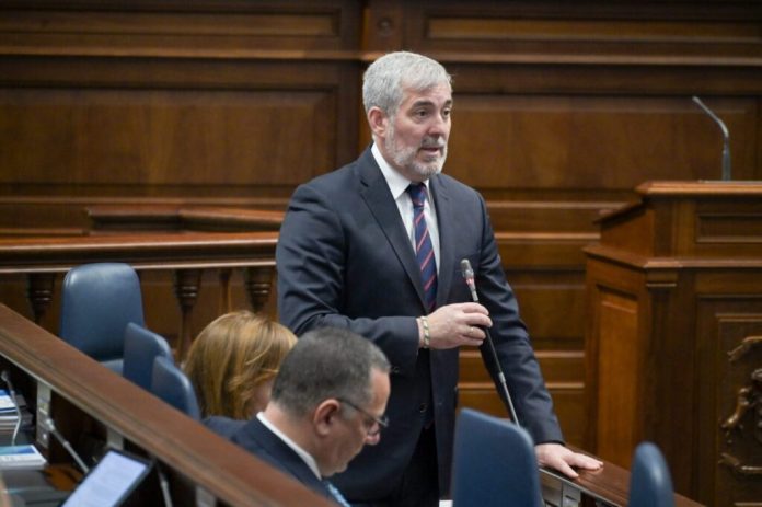 clavijoo-parlamento-de-canarias-1024x681